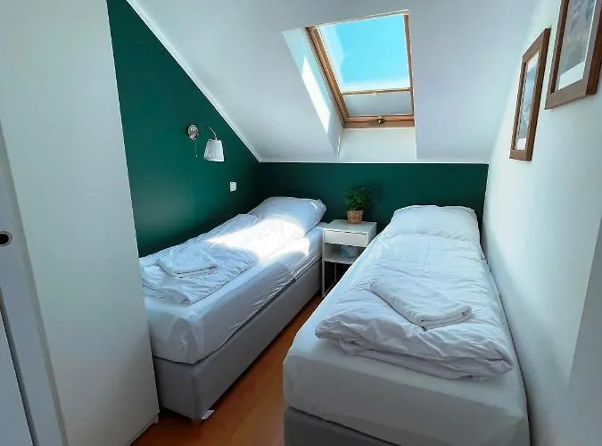 Rejs ヤスタルニャ