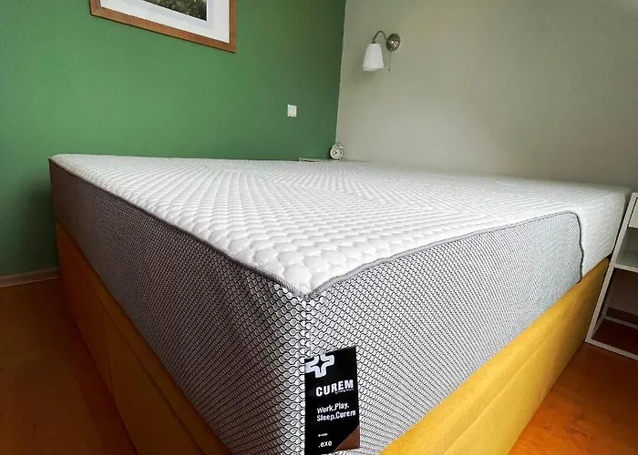 Rejs ゲストハウス ヤスタルニャ