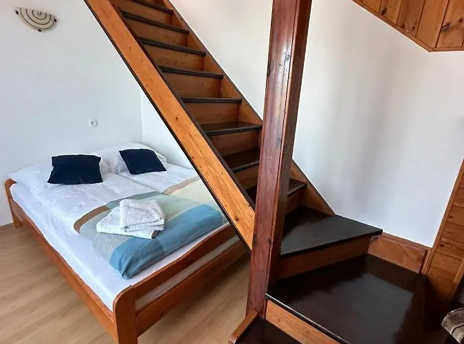 Rejs ゲストハウス 3*